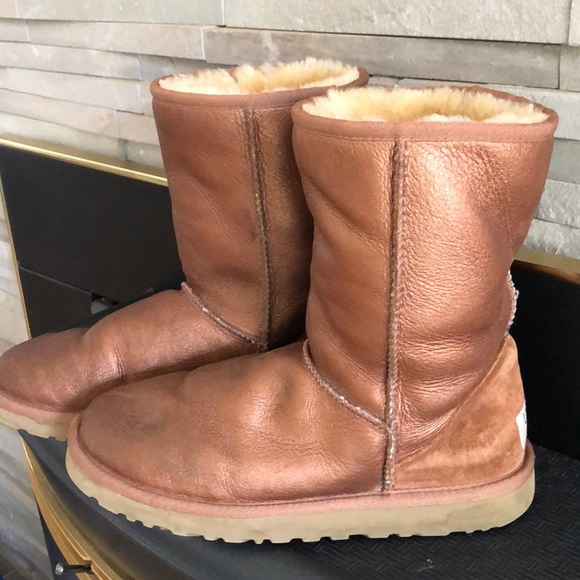 UGG Shoes - Copper short UGGs.